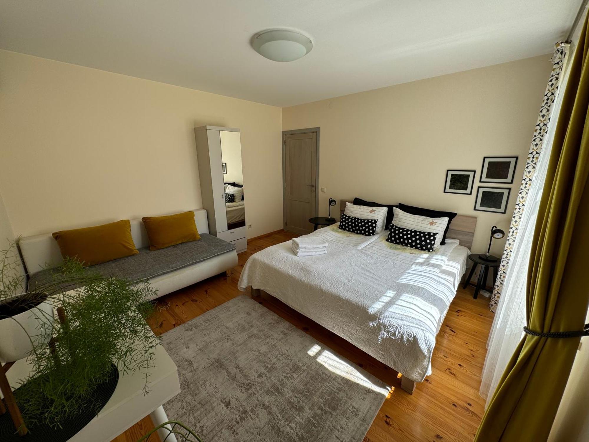 Guest House "8 Smilgos" Klaipeda Bagian luar foto