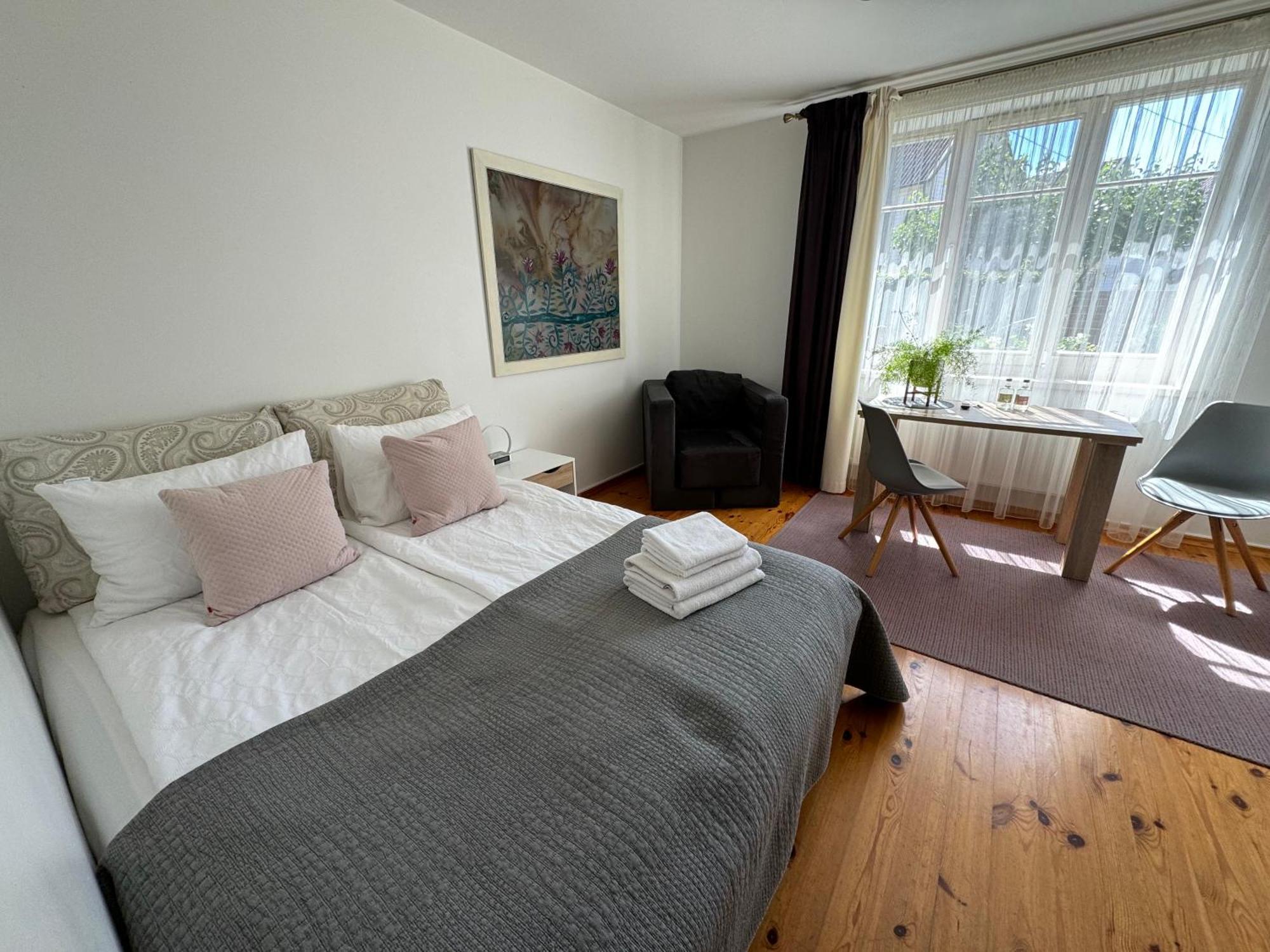 Guest House "8 Smilgos" Klaipeda Bagian luar foto